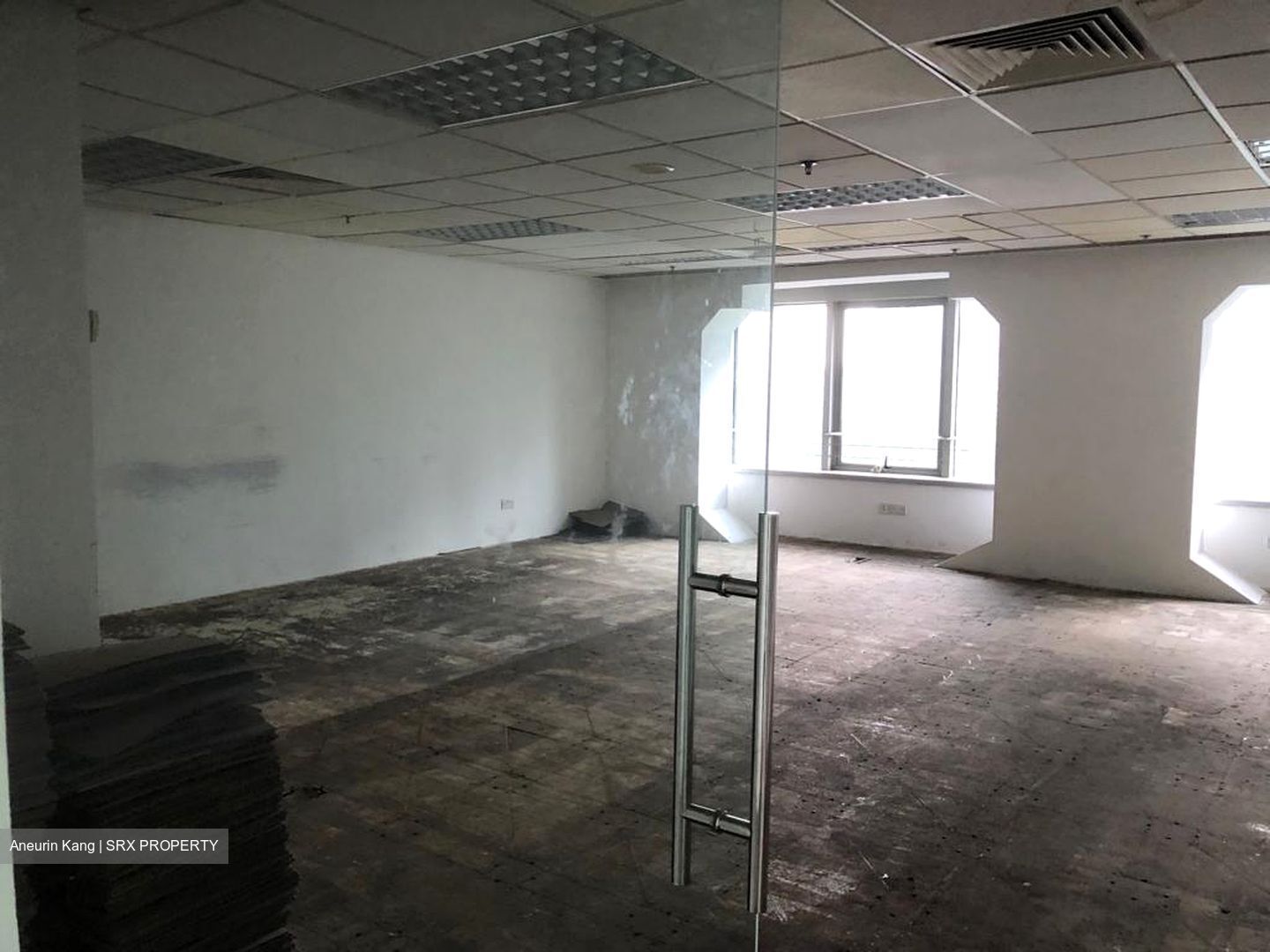 100 Am (D2), Office #361063871